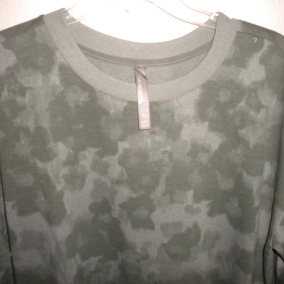 Mondetta Women's Size Large Green Tie Dye Sweatshirt NWT - Picture 3 of 5